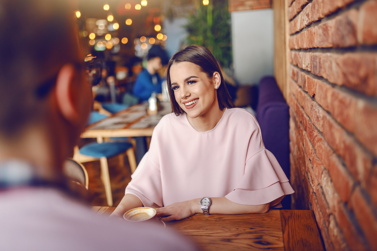 vrouw heeft date