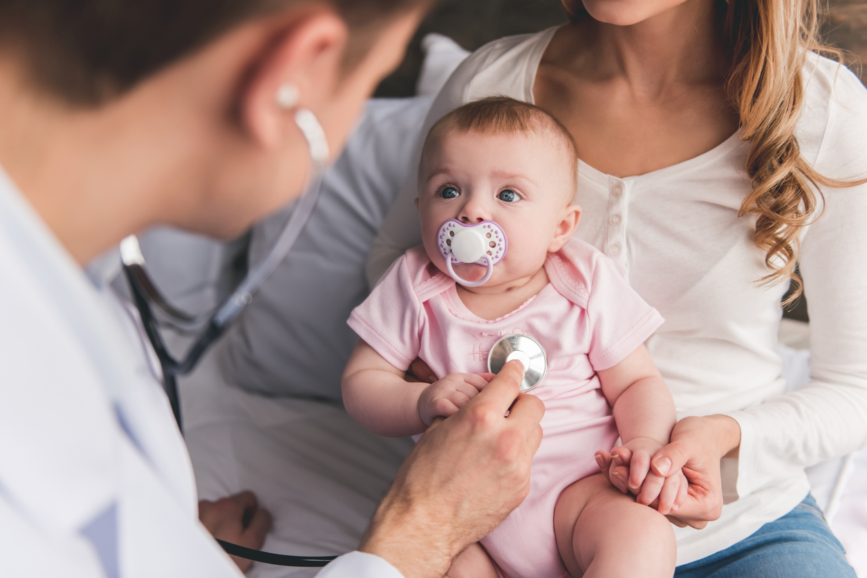 baby in ziekenhuis