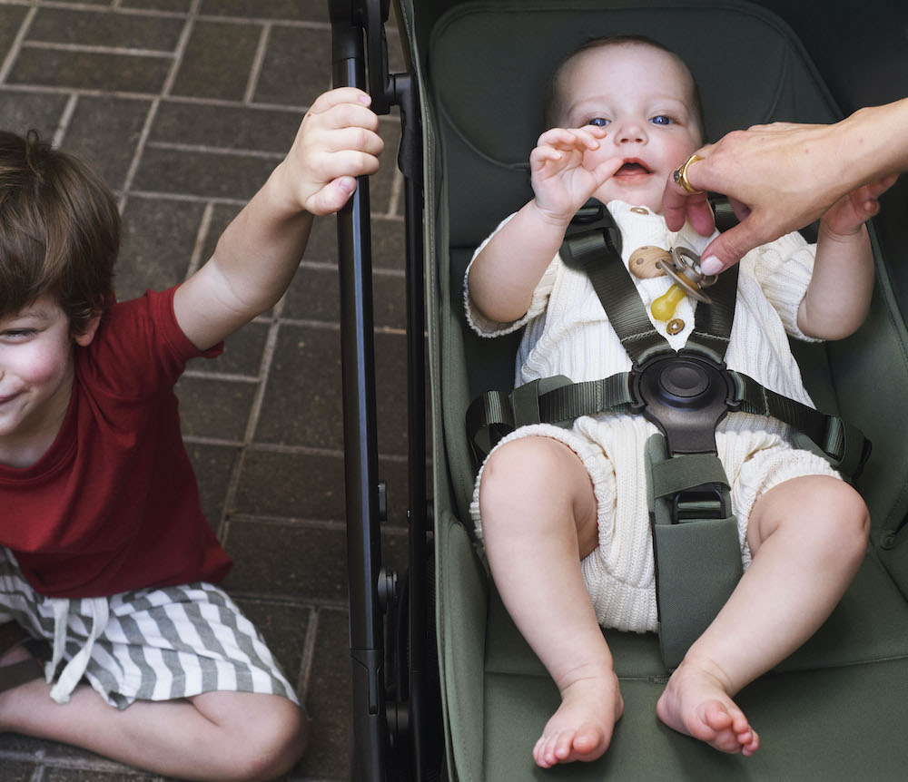 Baby in reisbuggy Bugaboo