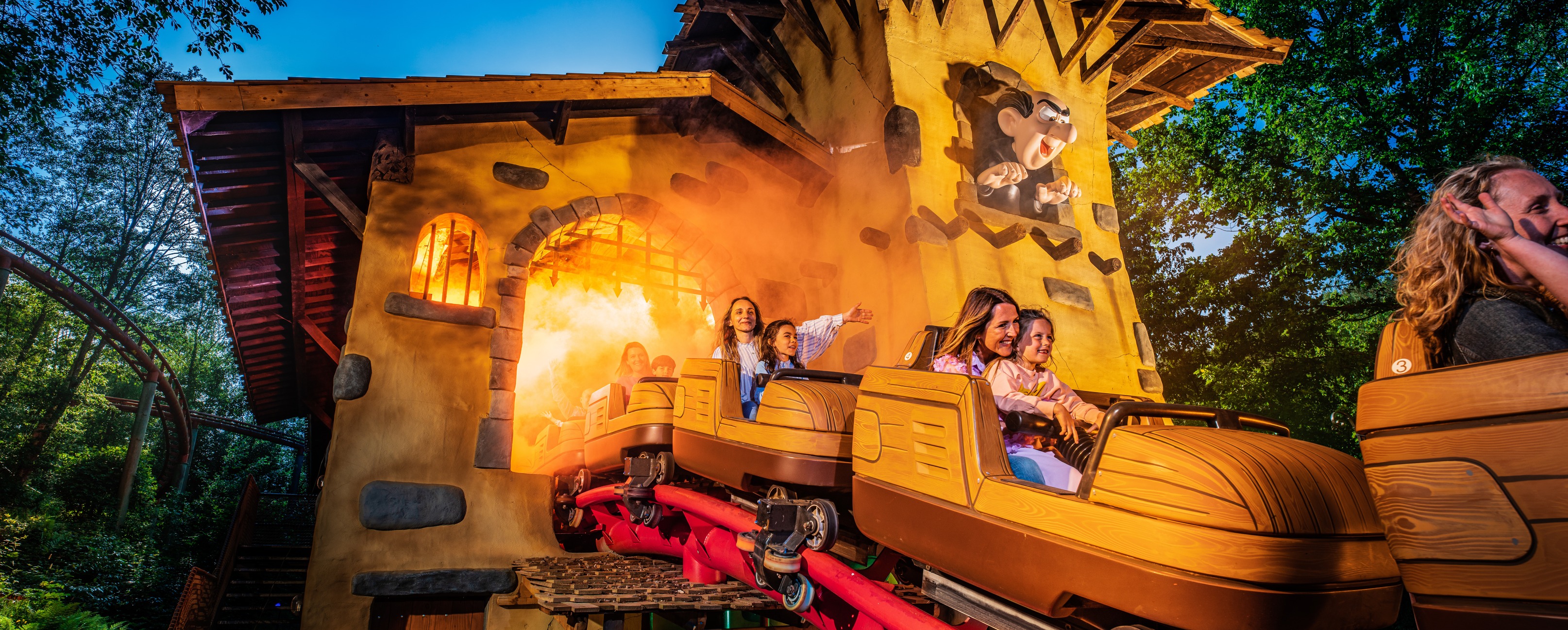 Gezin geniet van Plopsaland Ardennes