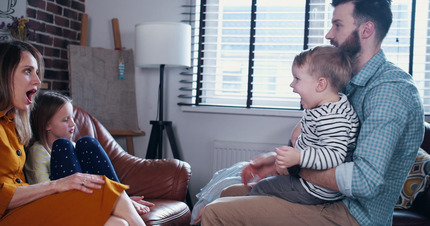 gezin met twee kleine kindjes