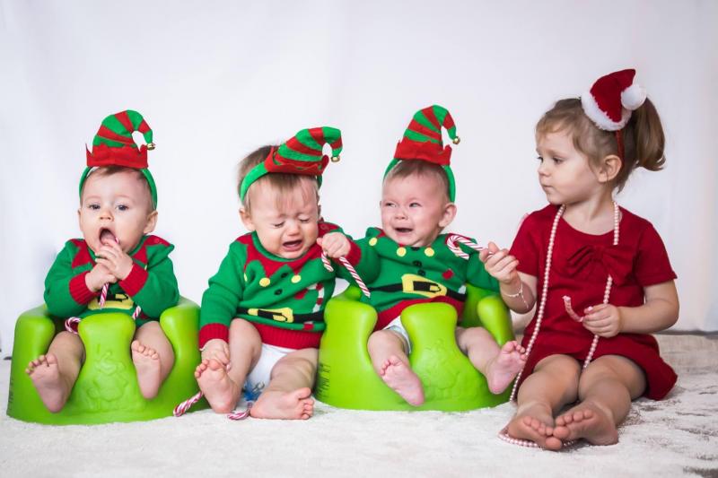 Verstikkend schijf Demon Play Haha! 10 hilarische bloopers bij het maken van de perfecte kerstfoto |  Mamabaas