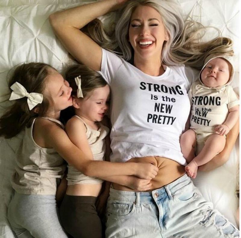 mama met drie dochters