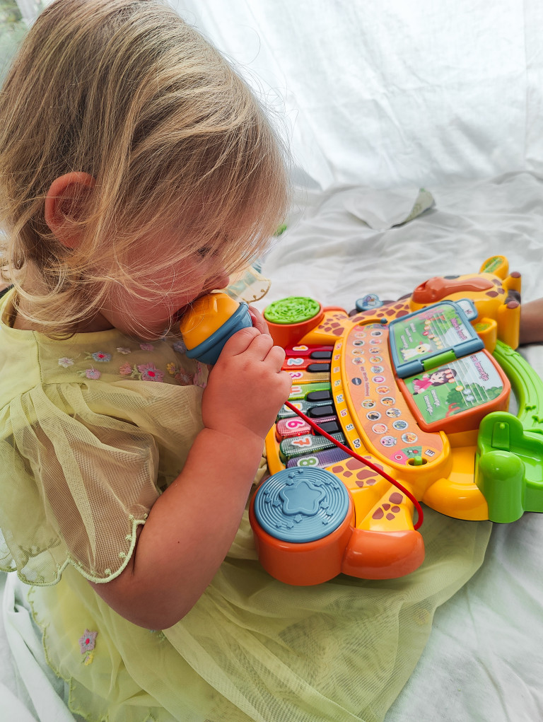 Gigi Giraffe VTech 