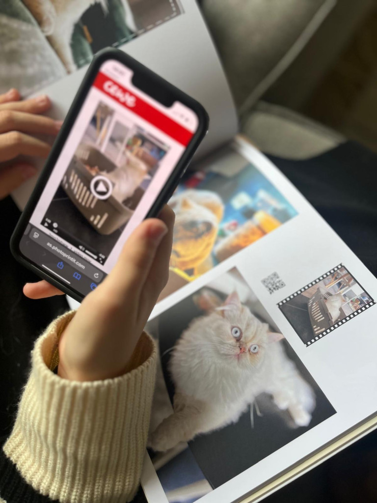 CEWE fotoboek video toevoegen