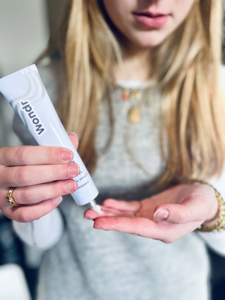 meisje met Wondr product