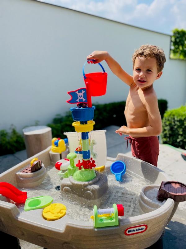 Uitgetest en Watertafel Little Tikes Piratenschip