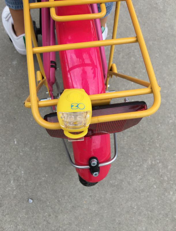 fietslichtje OZ achteraan op fiets