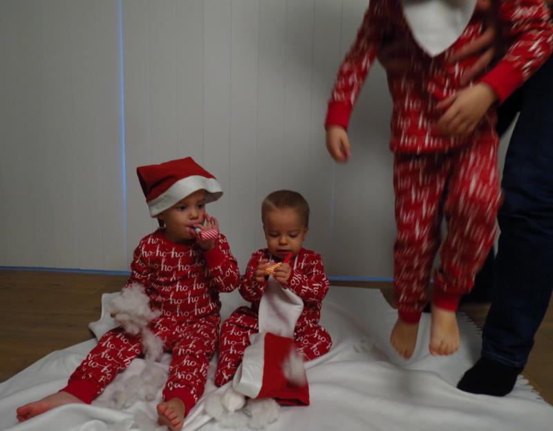 drie kindjes kerstkaart