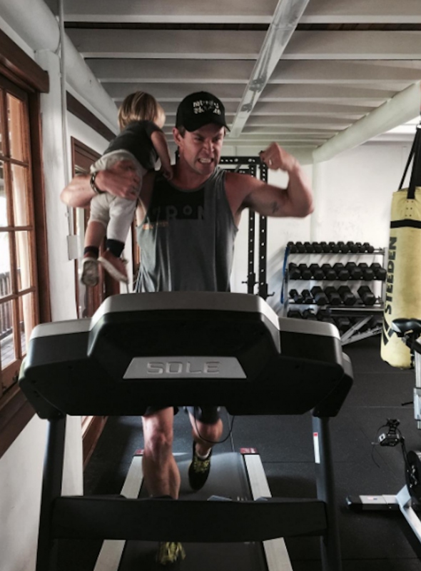 chris hemsworth treadmill