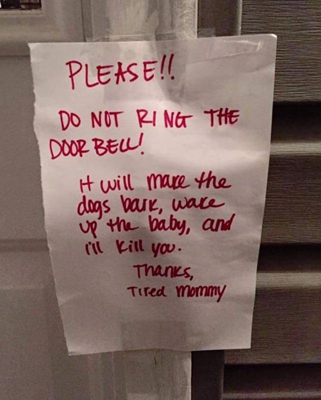 briefje do not ring the doorbell